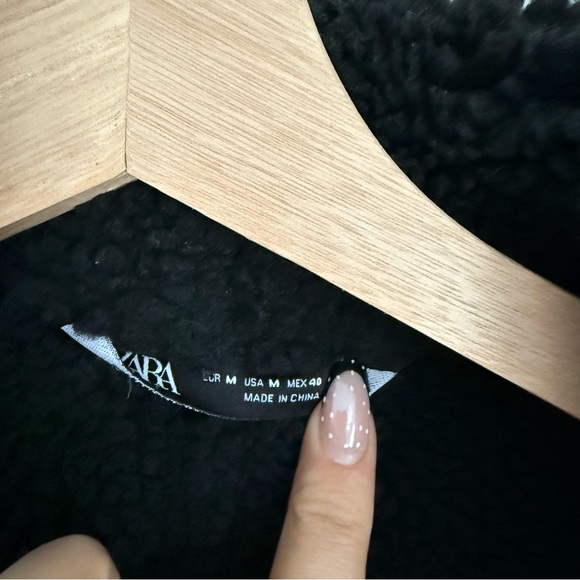 Zara Sherpa lined moto jacket oversized fit size medium black - Picture 2 of 7